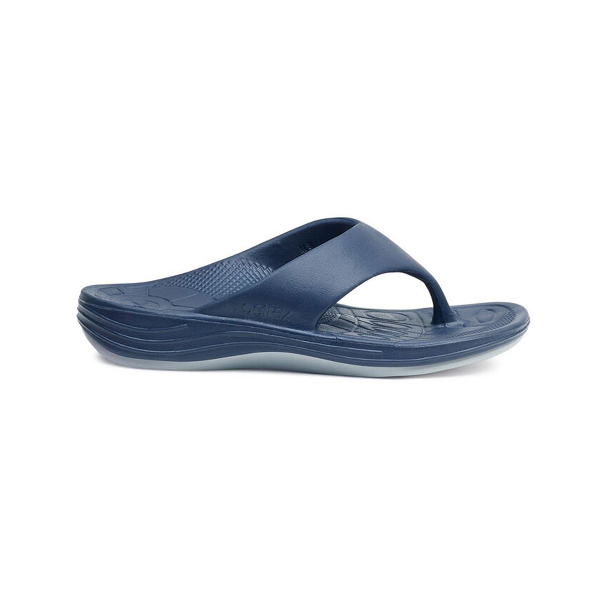 Aetrex | Men's Maui Orthotic Flips Navy