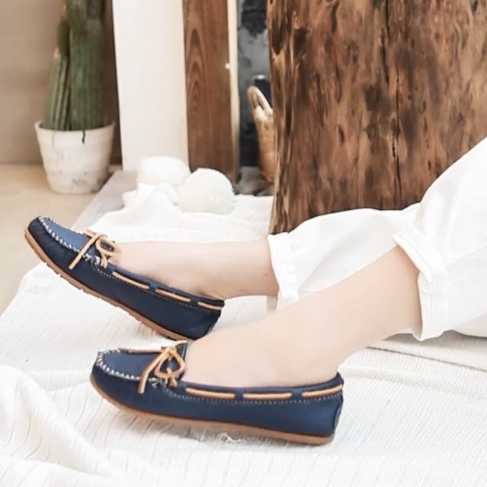 Minnetonka Moccasin | Boat Moc 深藍色帆船鞋