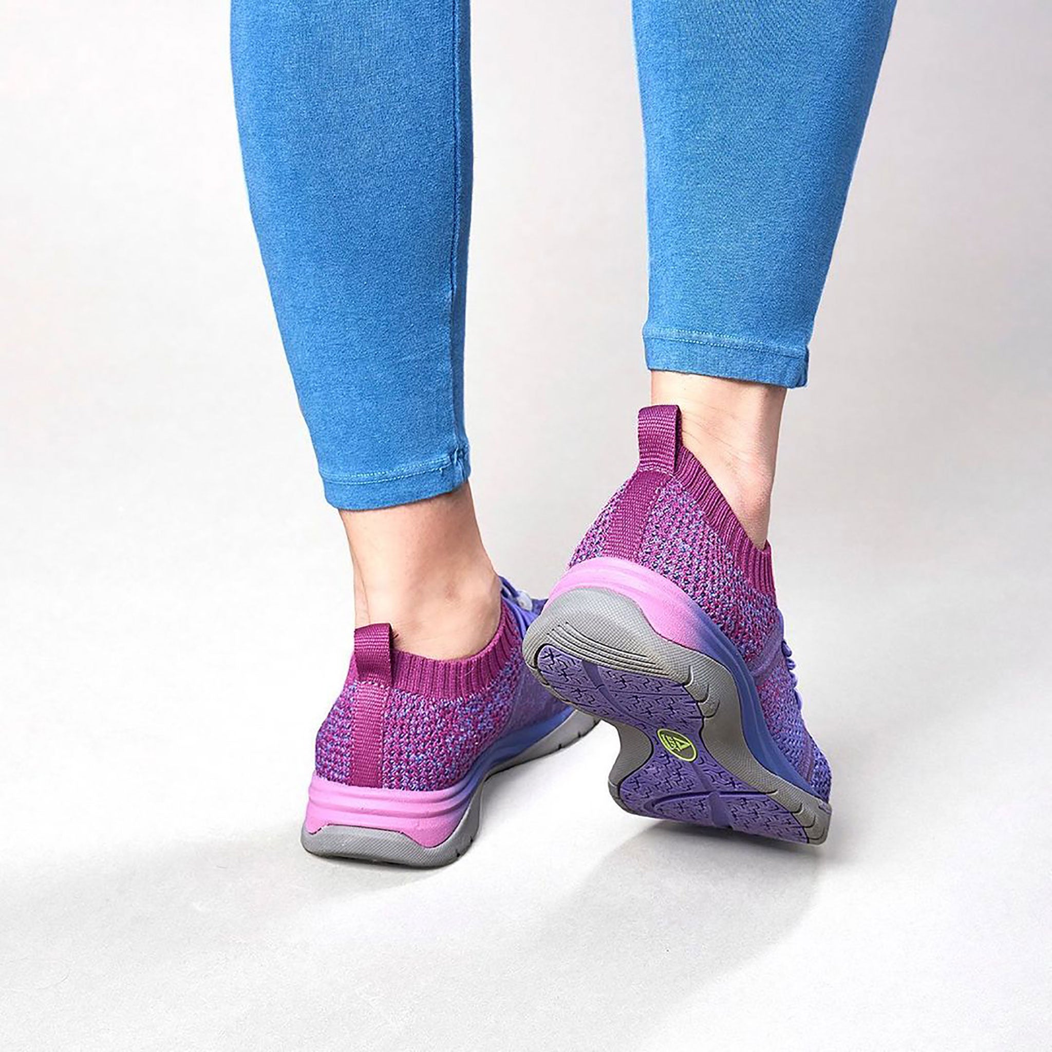 Nurse Mates | Align™ Torri Orchid Ombré